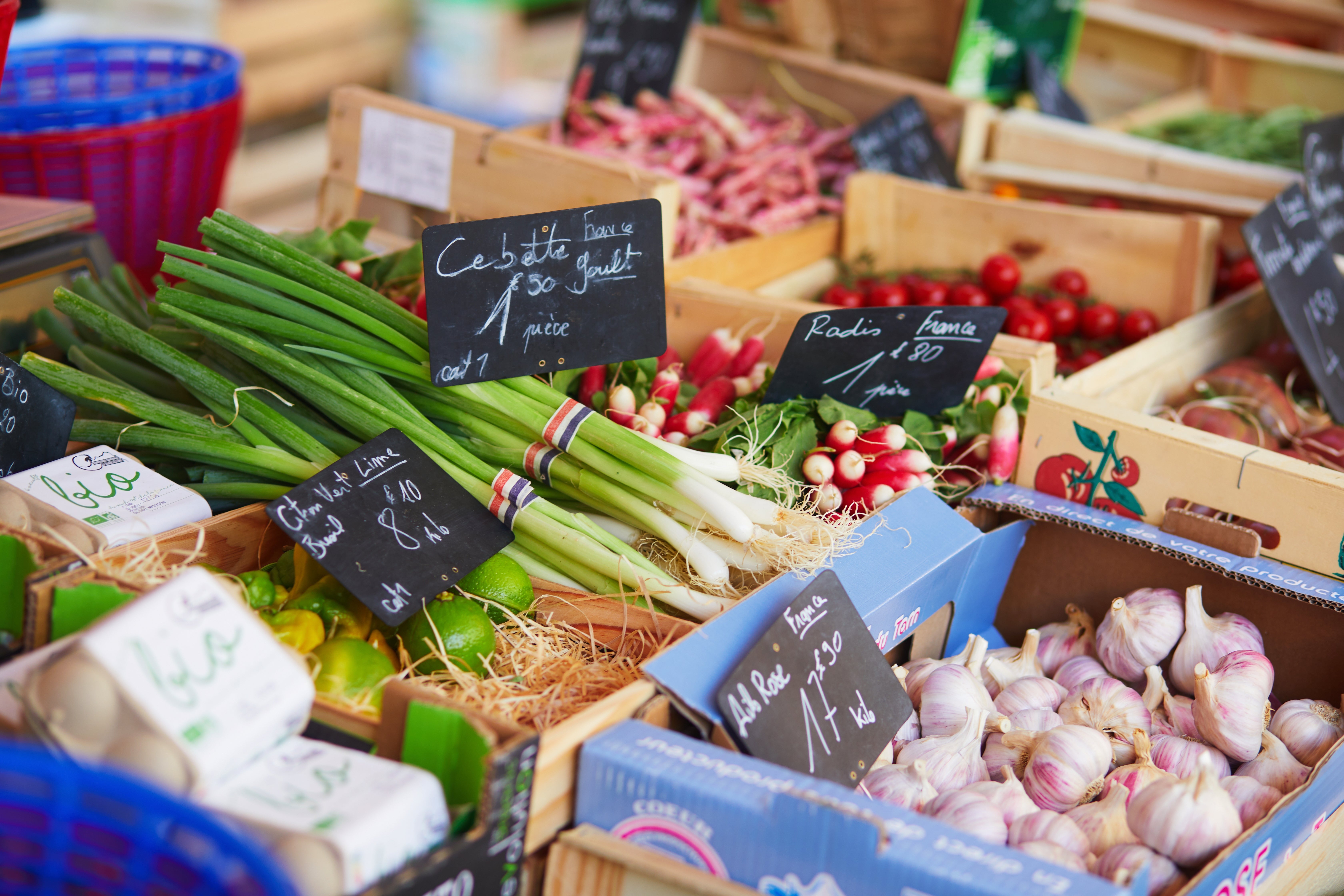 Cucuron Market